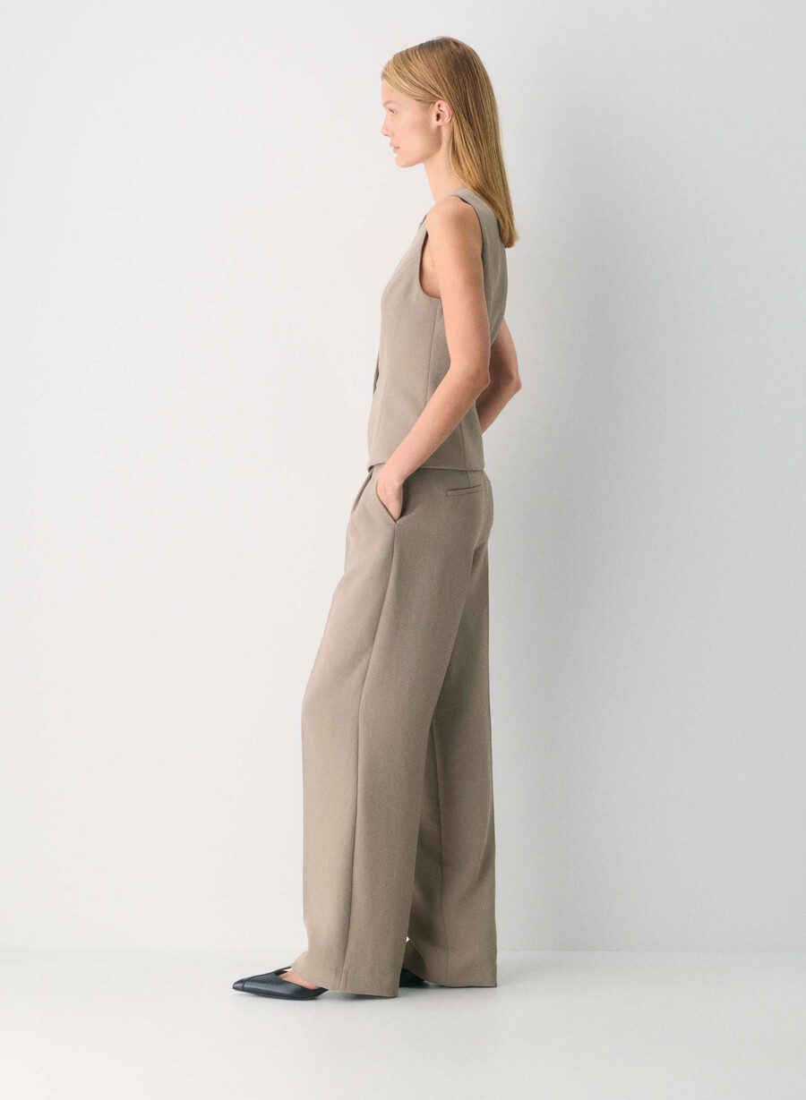 the effortless pant lo-rise – crepette nomad taupe