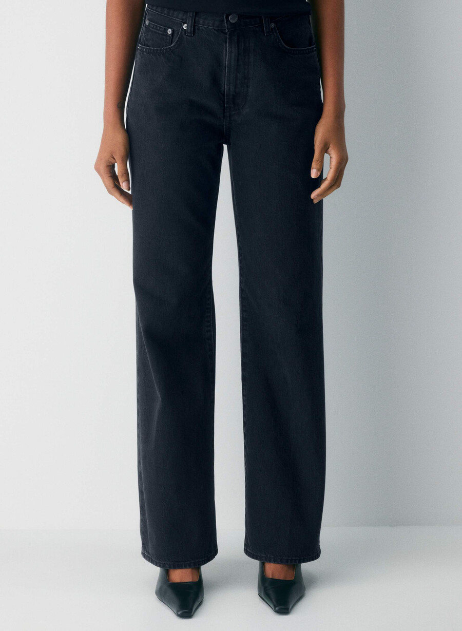 denim forum farrah high-rise wide jean svart eyeliner