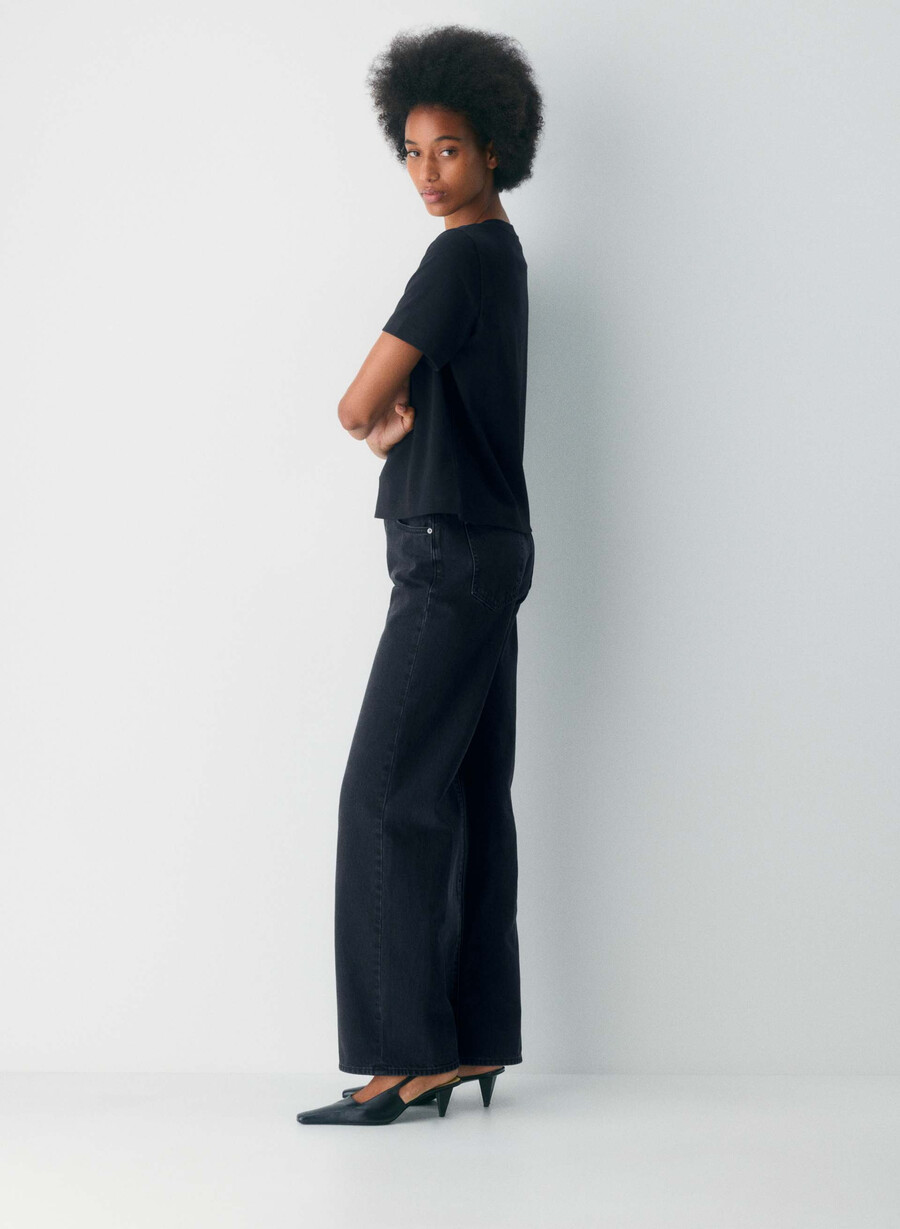 denim forum farrah high-rise wide jean svart eyeliner