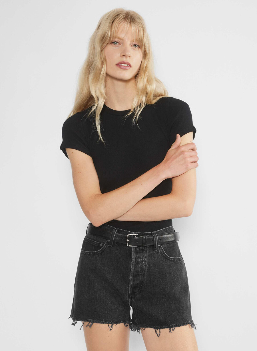 denim forum ekskjæresten høy rise denim shorts svart eyeliner
