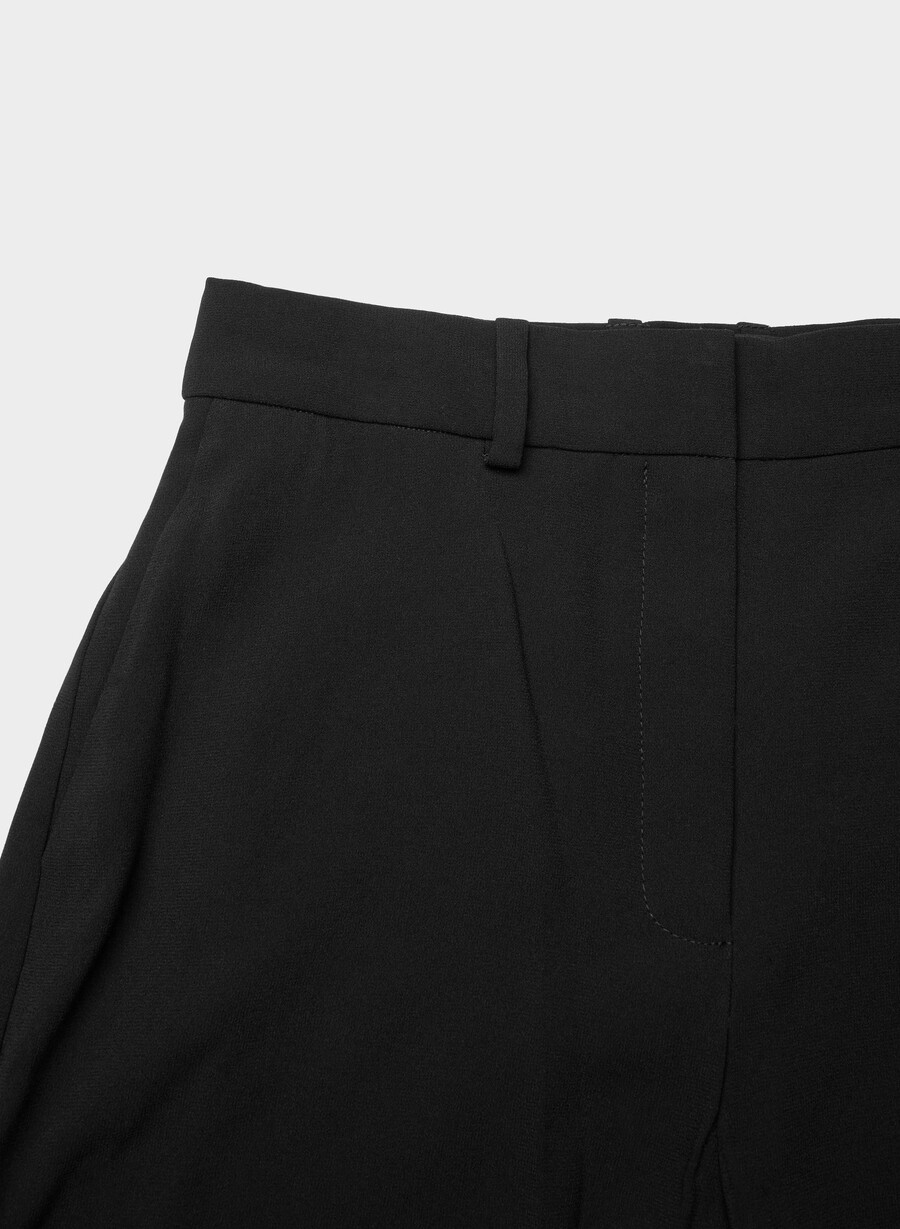 agency mini short svart