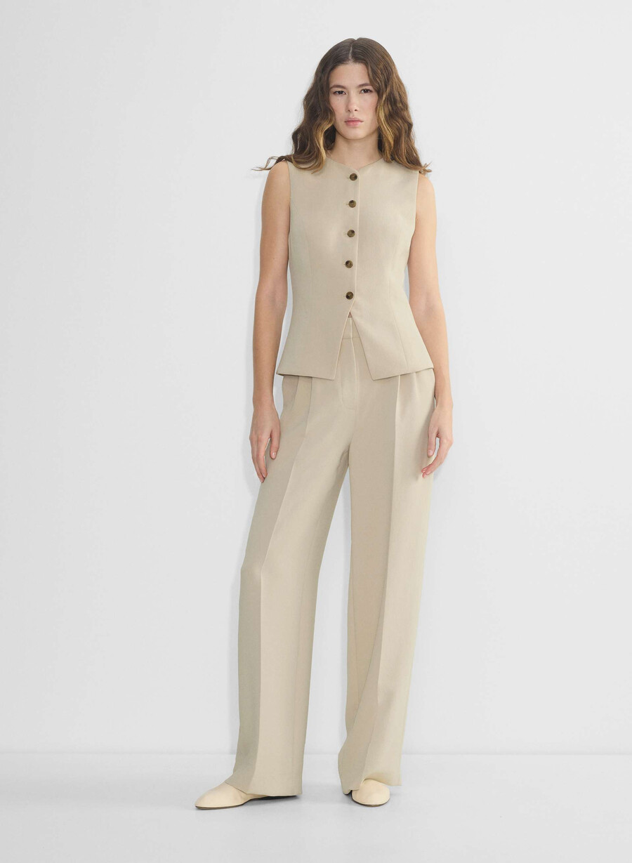 the effortless pant wider – crepette marcona beige