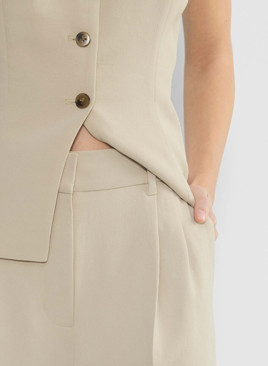 the effortless pant wider – crepette marcona beige