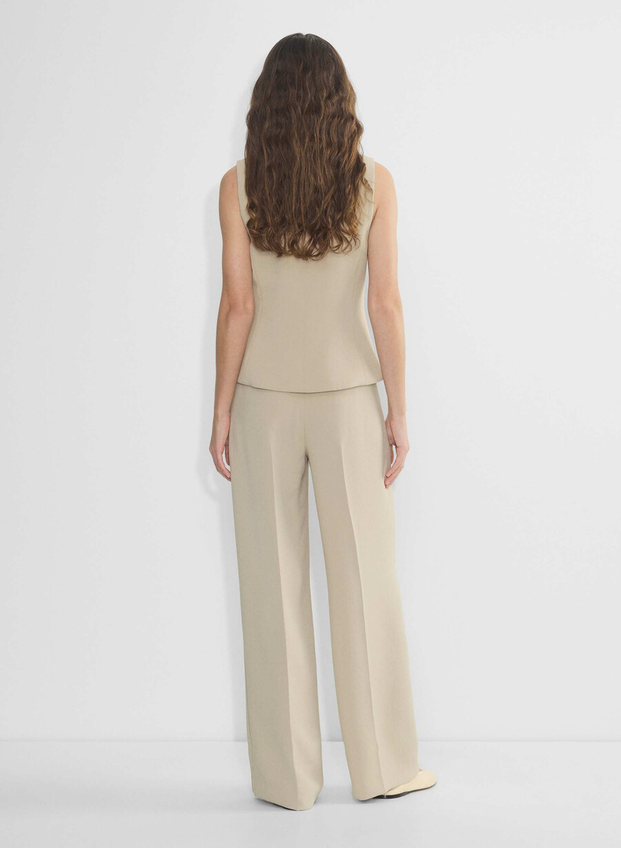 the effortless pant wider – crepette marcona beige