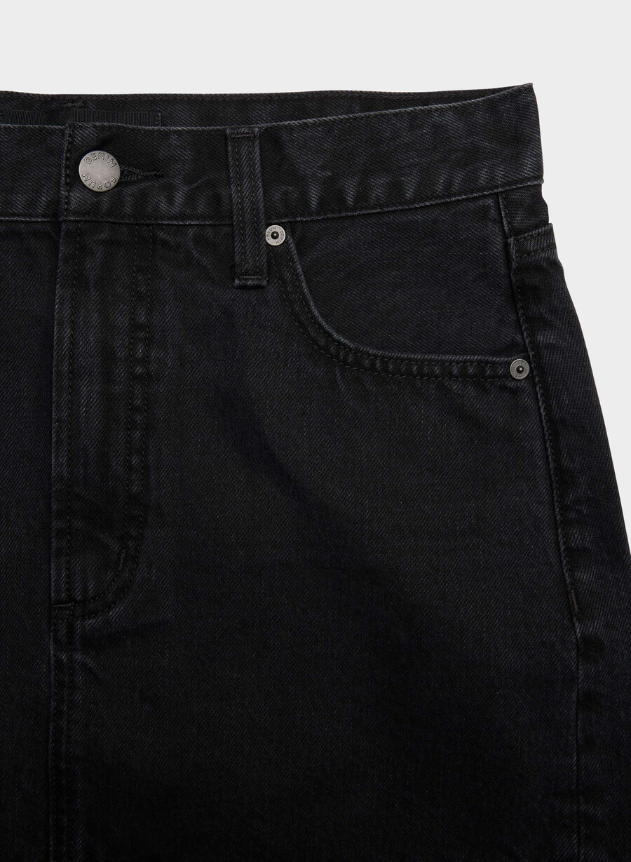 denim forum 90-tallets ricci-dongerskjørt svart eyeliner