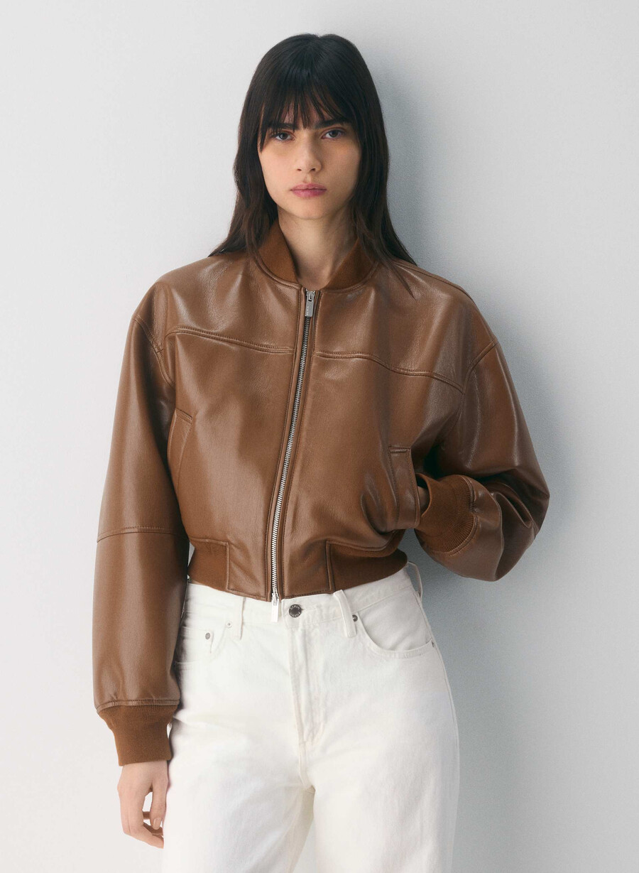 synergy bomber - unreal leather sjokoladebrun