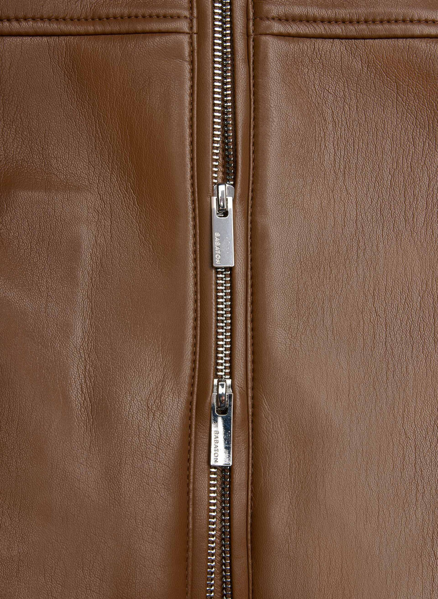 synergy bomber - unreal leather sjokoladebrun