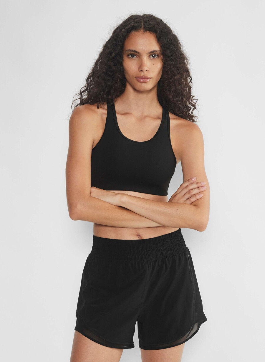 movetech legacy høy rise 10 cm shorts svart