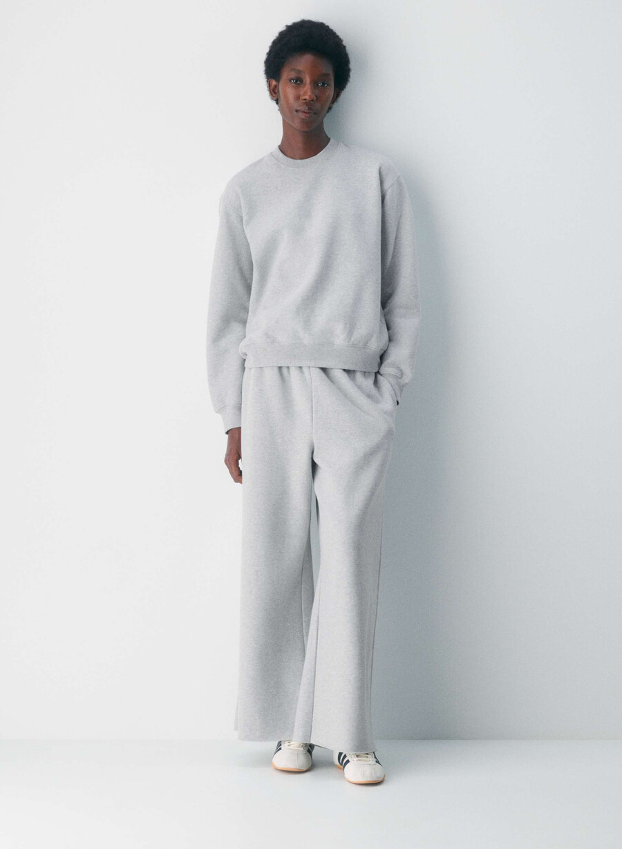 koselig fleece perfect crew-genser i melange med lyserøde detaljer