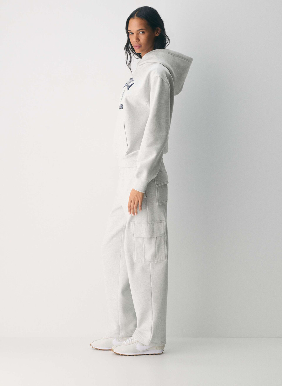 cozy sweatfleece mega cargo joggebukse i hvitt med lyng