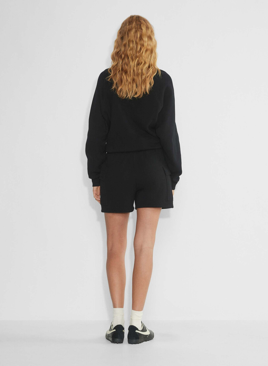 koselig svettefleece mega cargo mid-thigh short svart