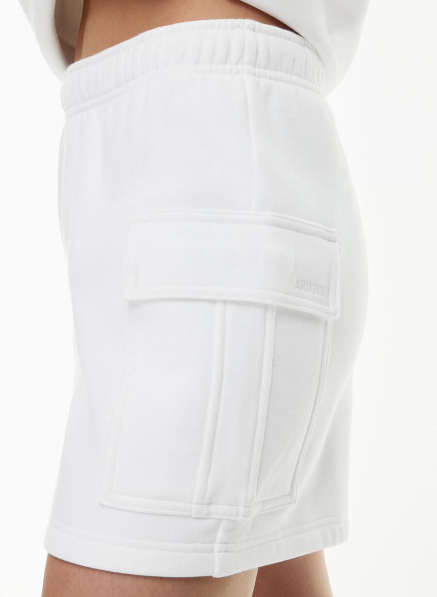 koselig svettefleece mega cargo mid-thigh short hvit