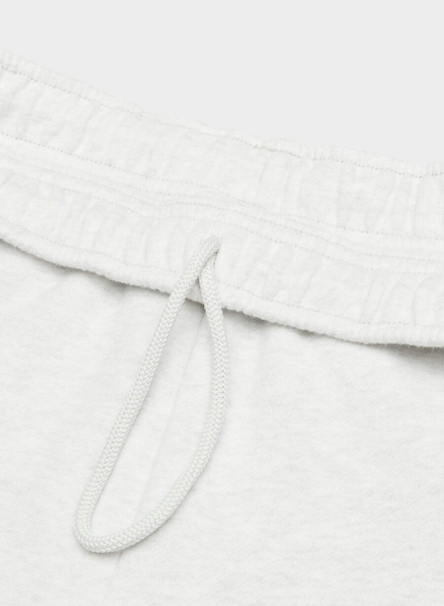 koselig svettefleece mega cargo midtlårsshorts heather cloud white