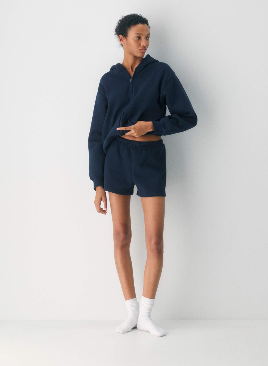 koselig svettefleece perfekt høyttaljet minishorts admiral