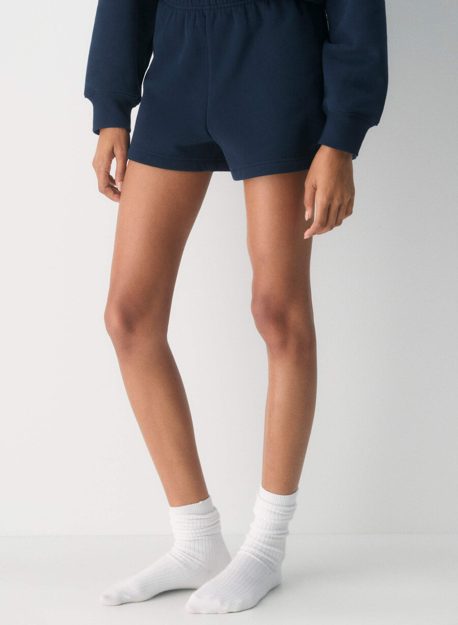 koselig svettefleece perfekt høyttaljet minishorts admiral