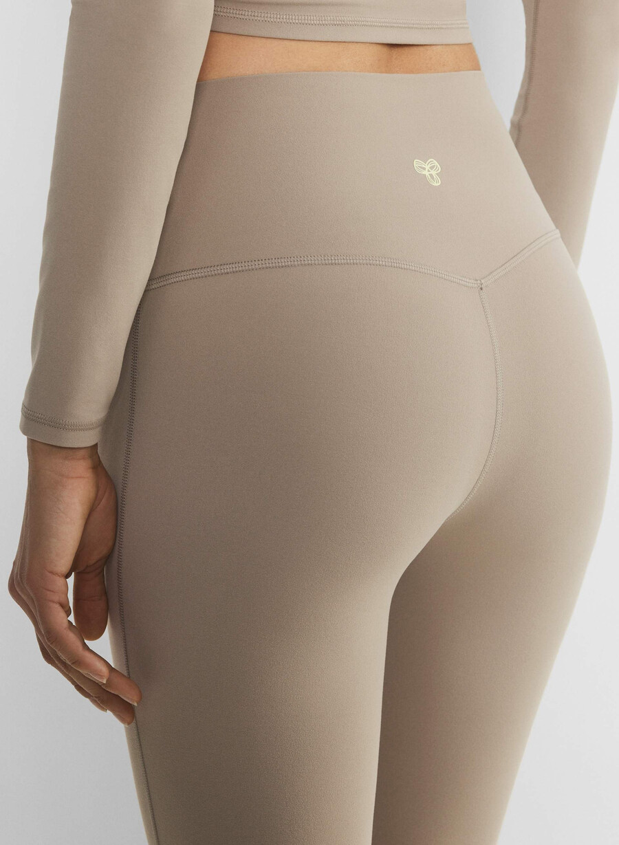 butter frekk høy-rise flare leggings nomad taupe