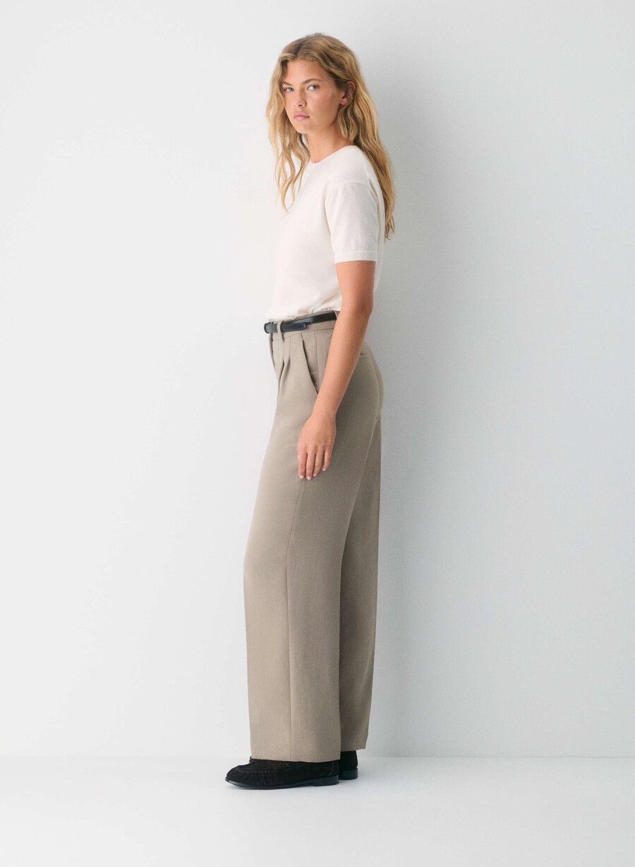 the effortless pant curve-fit – crepette nomad taupe