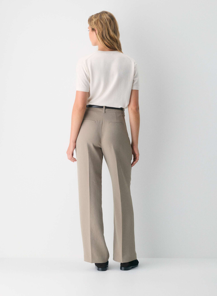 the effortless pant curve-fit – crepette nomad taupe