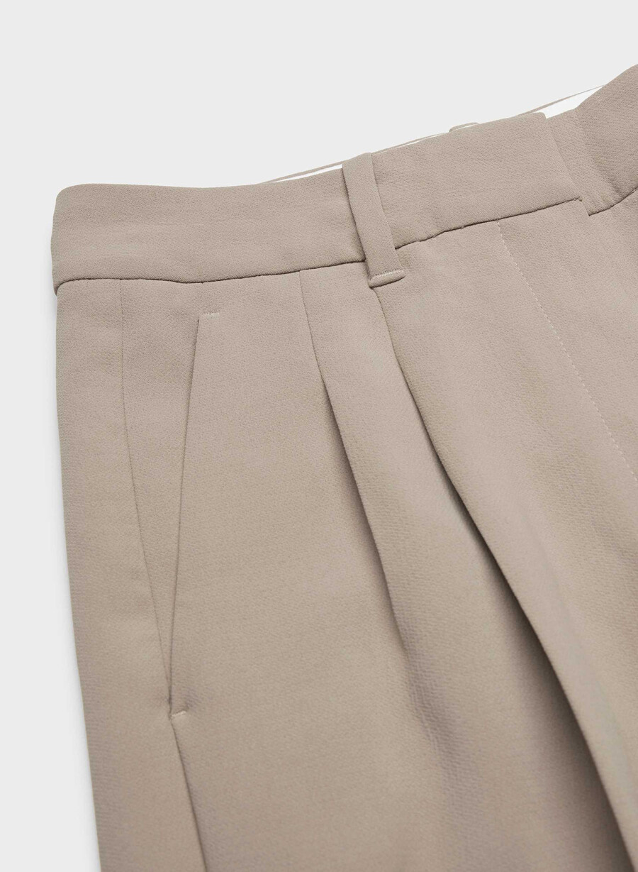 the effortless pant curve-fit – crepette nomad taupe