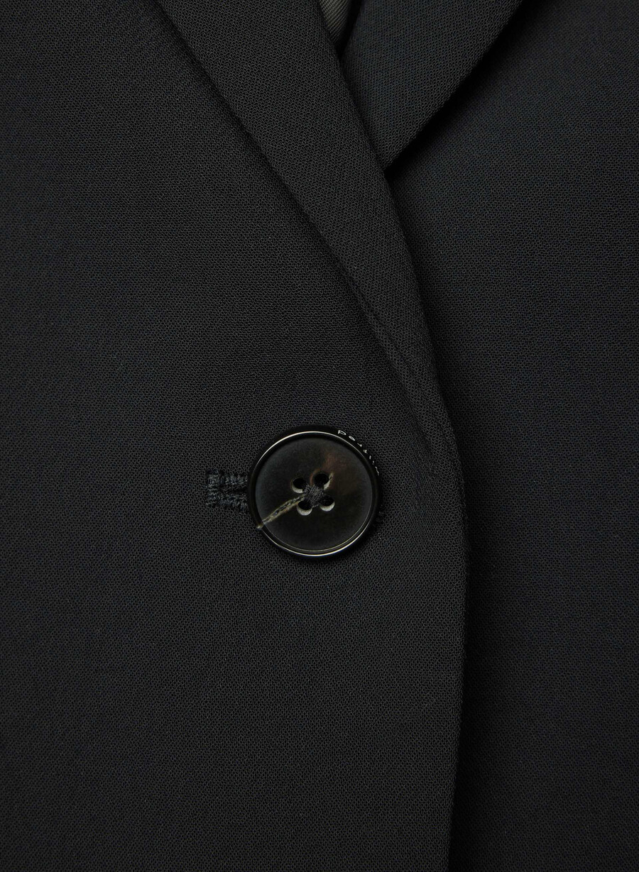 etiketteblazer - crepette svart