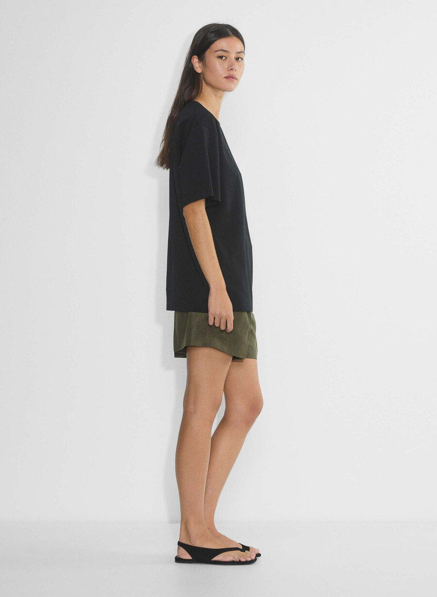 the effortless short mid-thigh – cruiselinen mØrk oliven