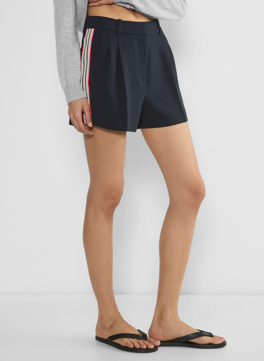 the effortless short mini drk nt nvy poppy red