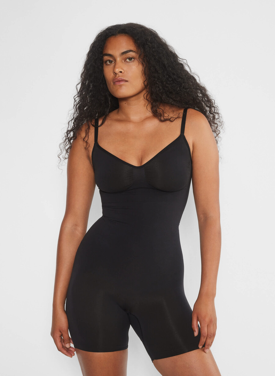 shapeenhance sømløs mid-thigh bodysuit svart