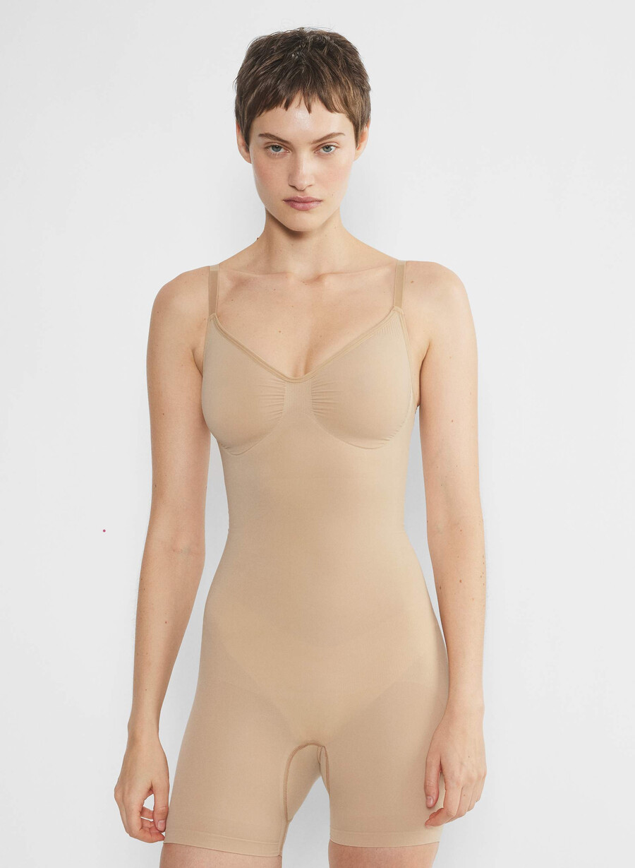 shapeenhance sømløs mid-thigh bodysuit myk brun