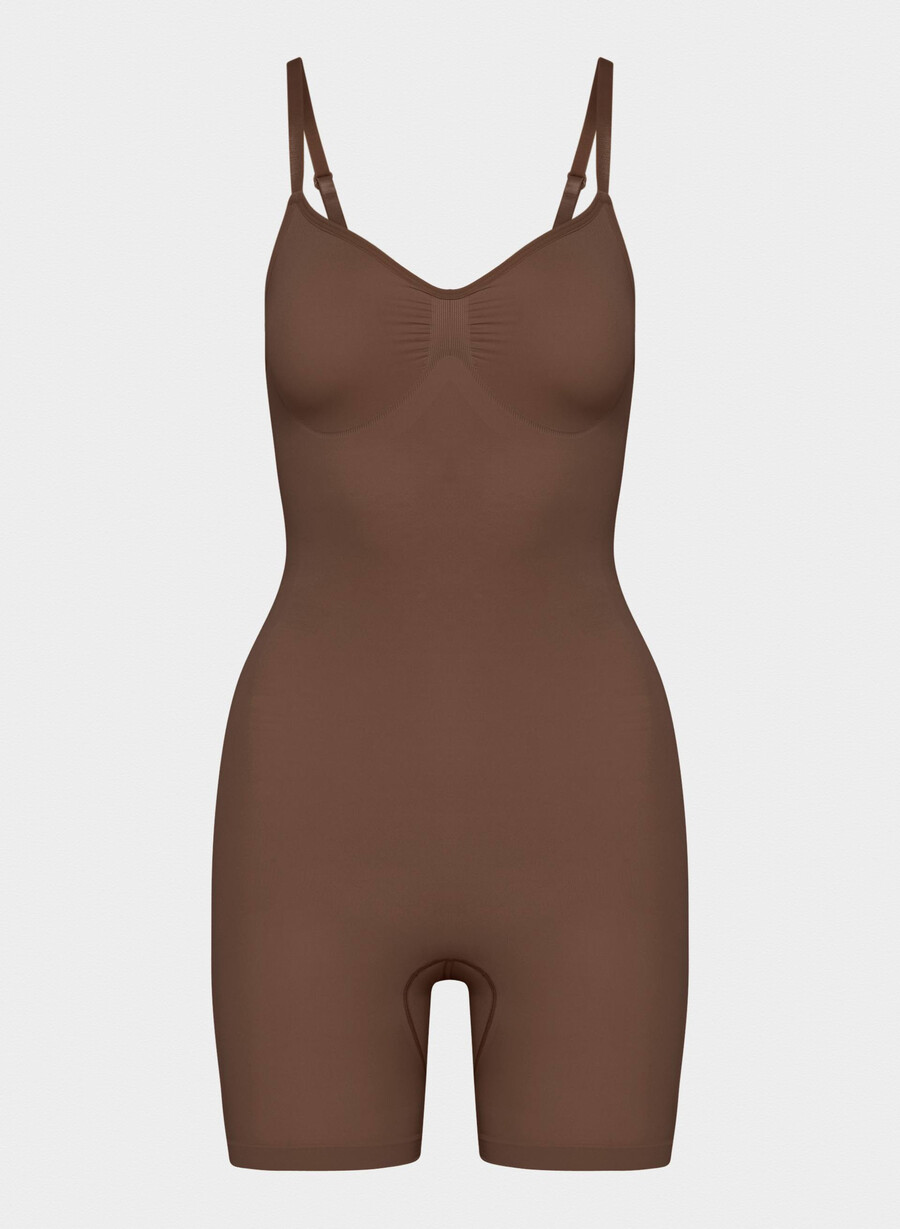 shapeenhance sømløs mid-thigh bodysuit cocoa bean