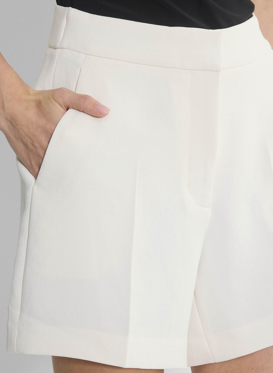 limitless short mid-thigh – crepette lys bjØrk
