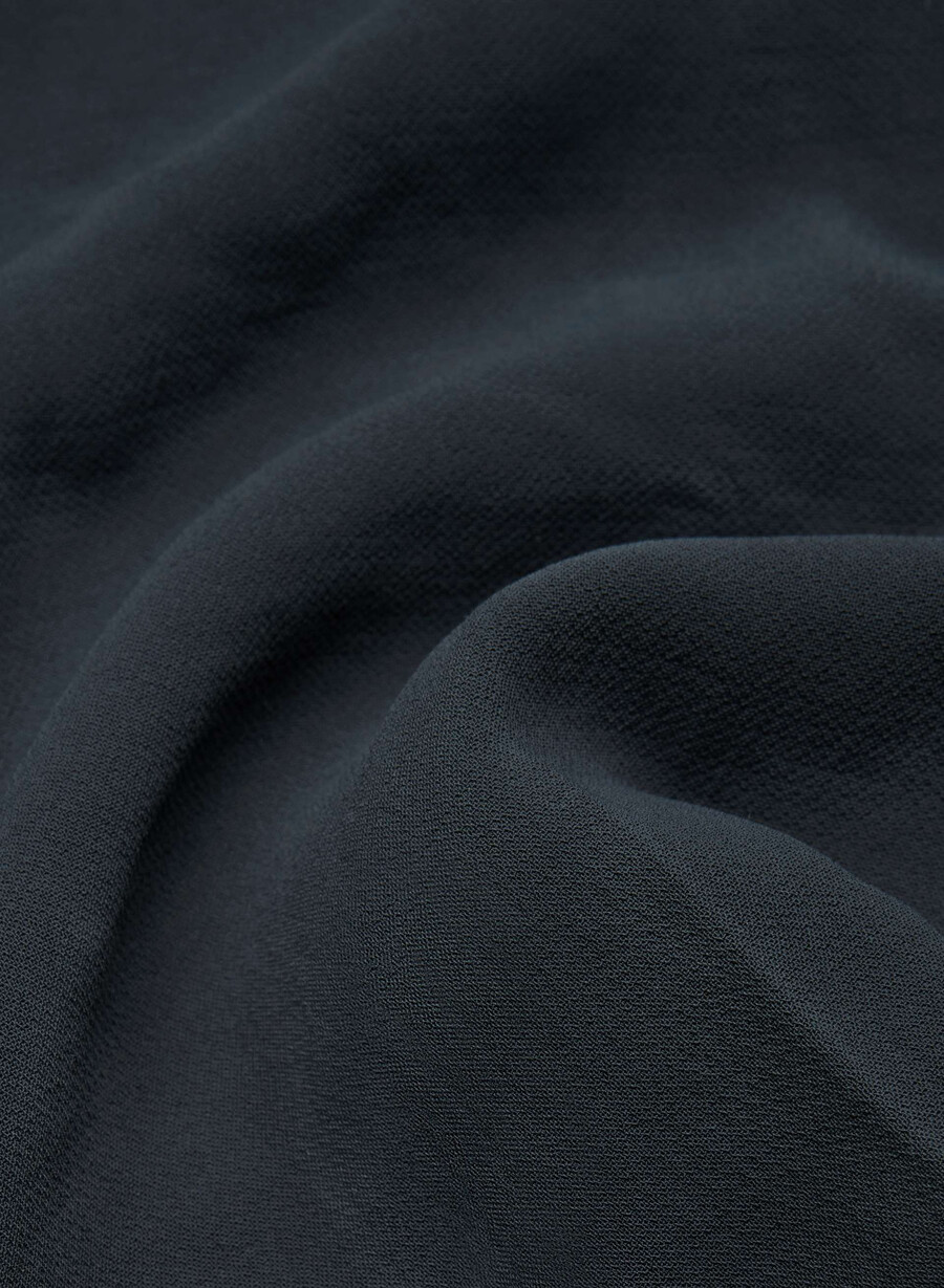 limitless short mid-thigh – crepette dark nat navy