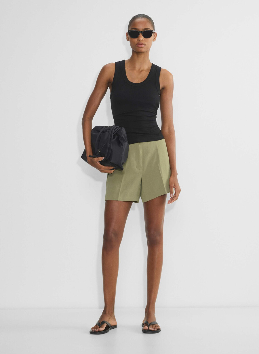 the limitless short mid-thigh – crepette soltØrket oliven