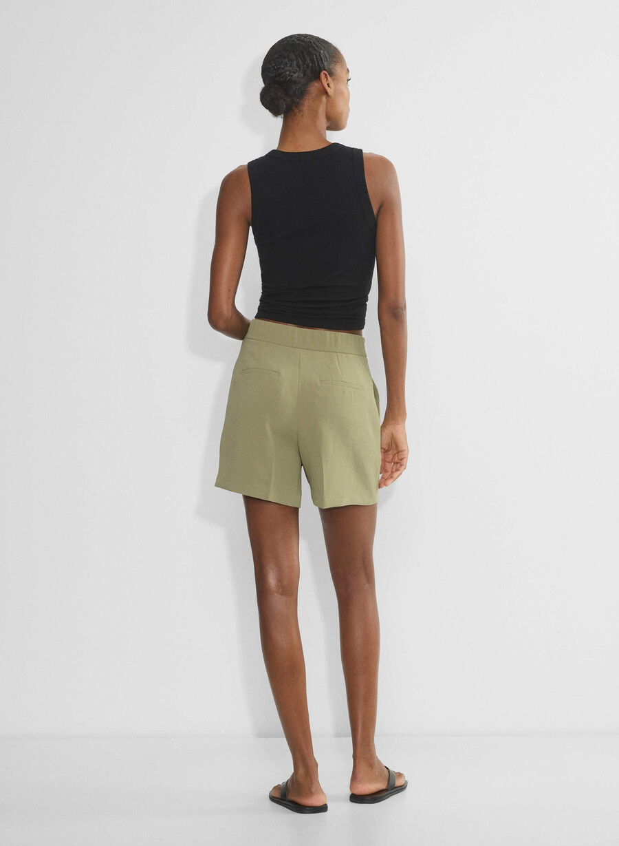 the limitless short mid-thigh – crepette soltØrket oliven