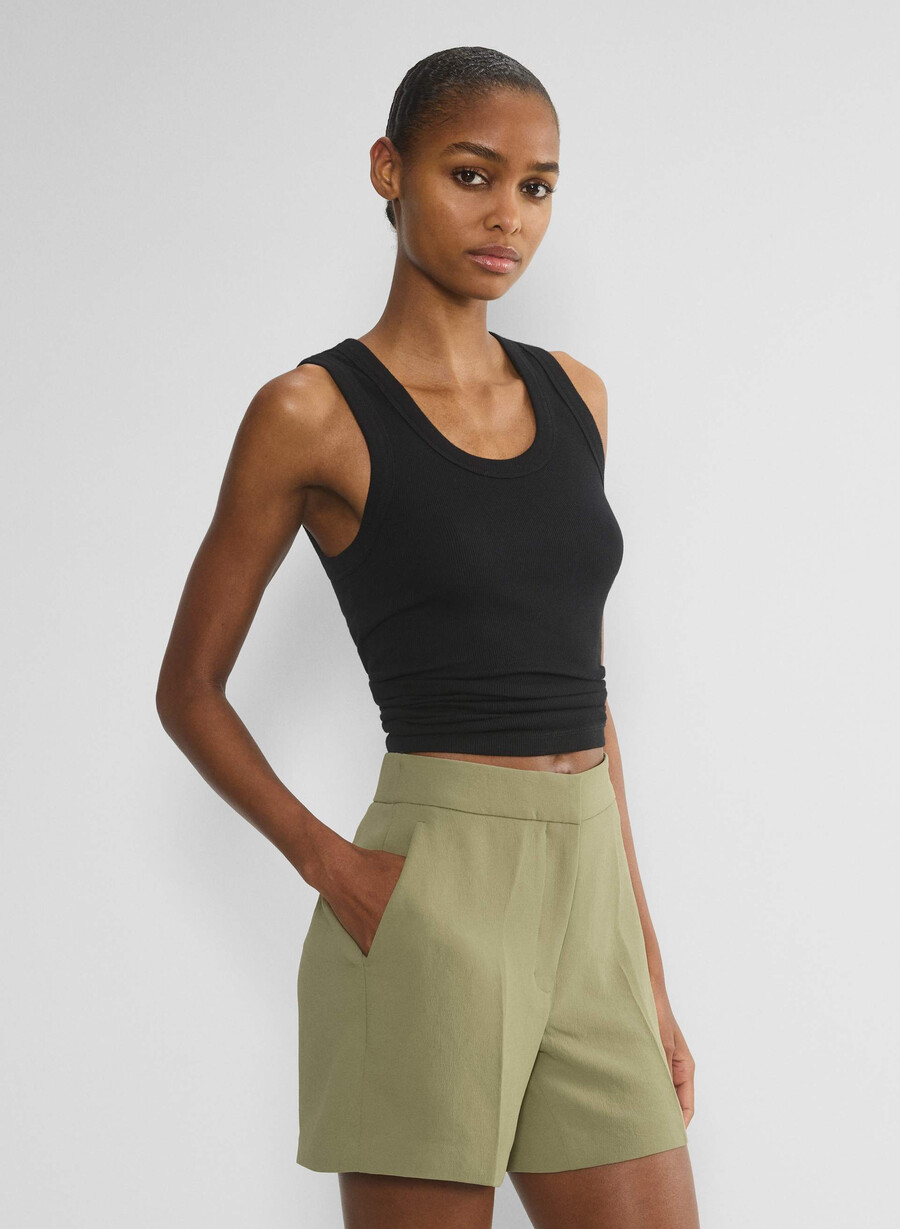 the limitless short mid-thigh – crepette soltØrket oliven