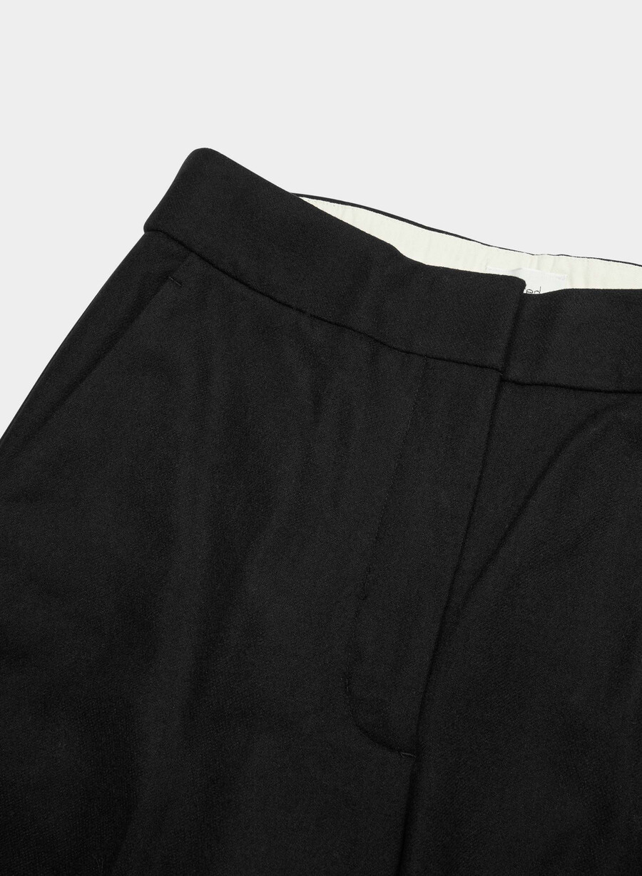 the limitless pant – precision wool carney h kromsvart