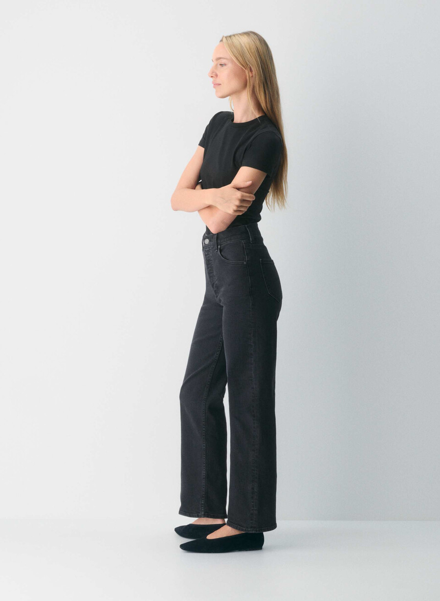 denim forum arlo high-rise straight jean svart eyeliner