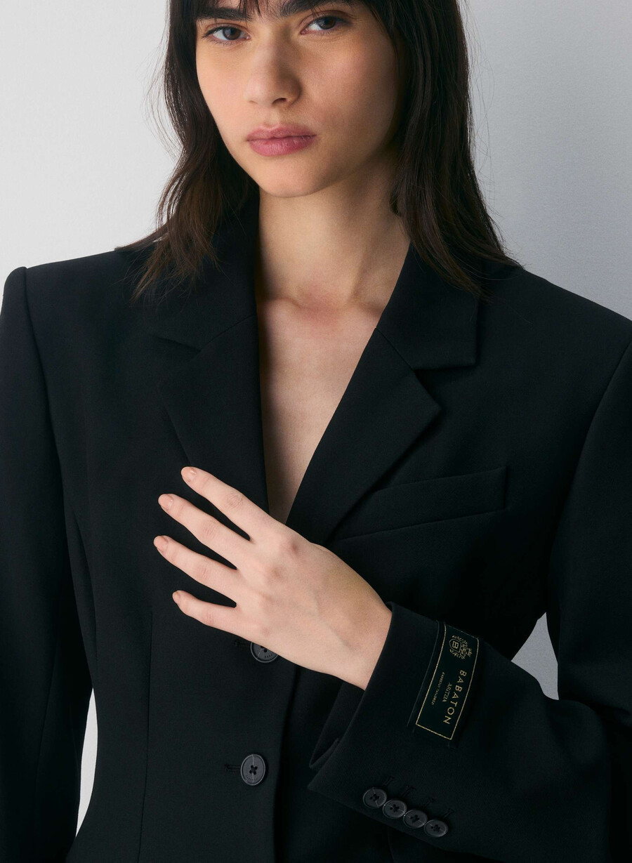 standout blazer - reessential svart