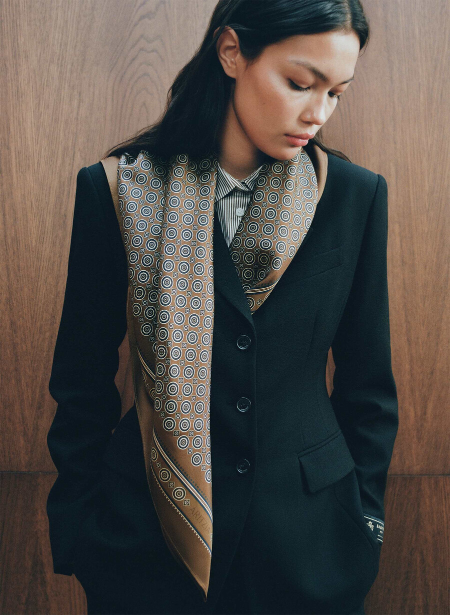 standout blazer - reessential svart