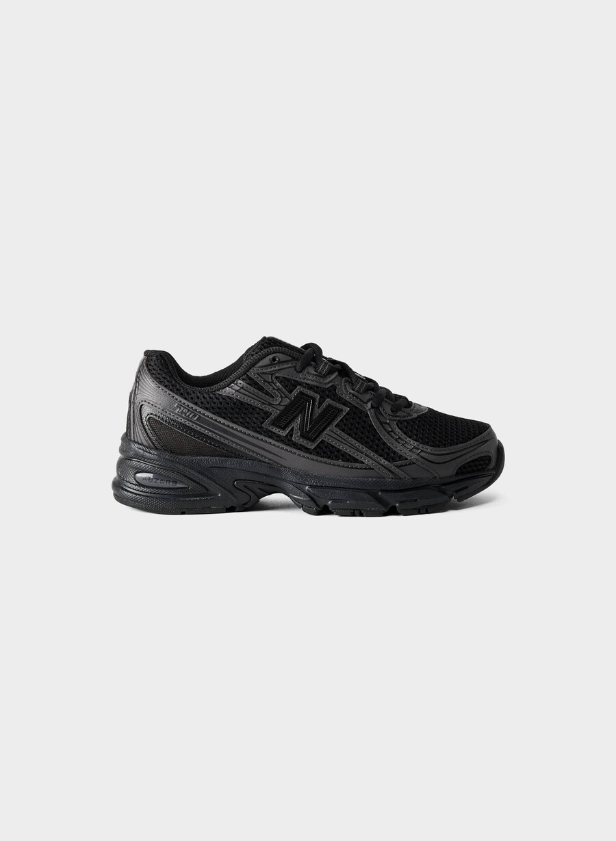 new balance 740 svartsvart