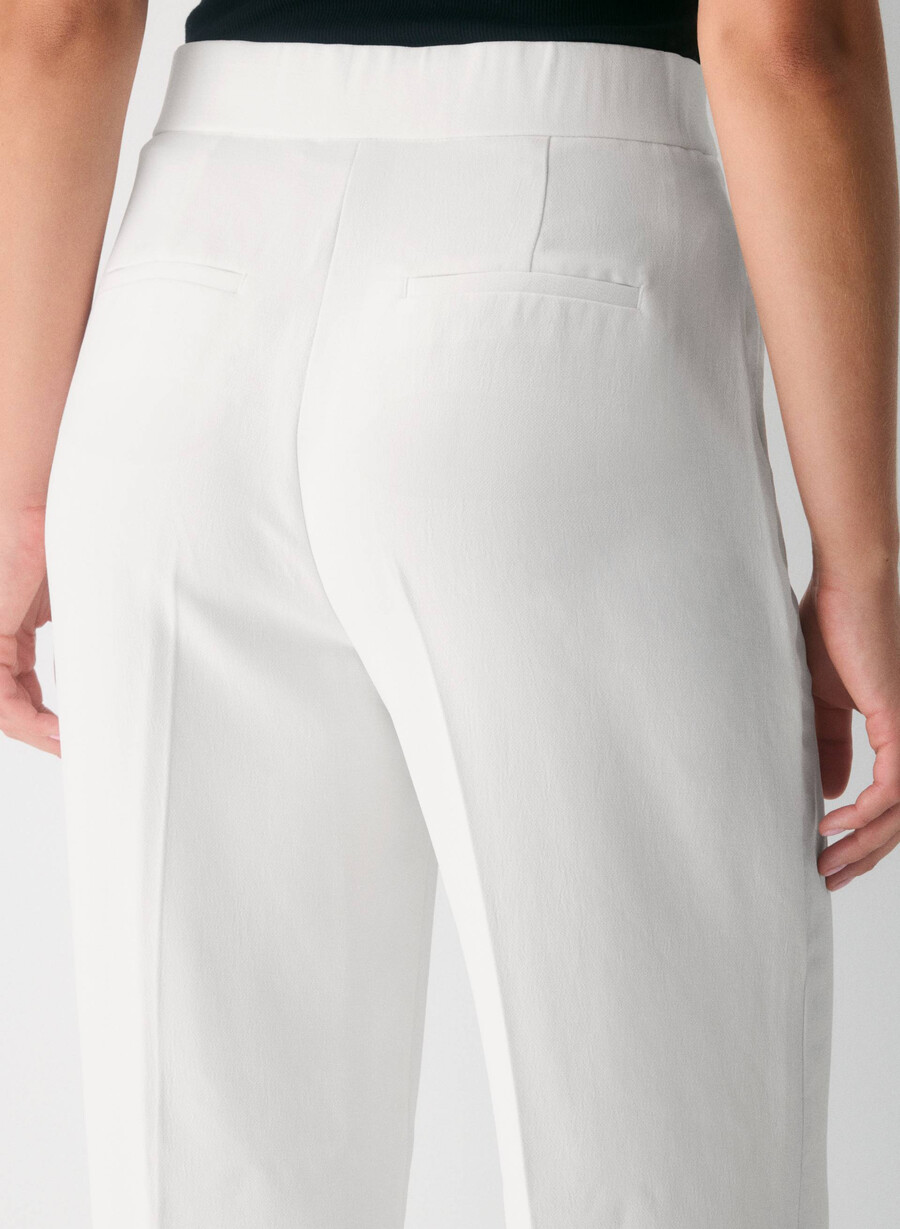 the limitless pant curve-fit - kreppette lys bjørk