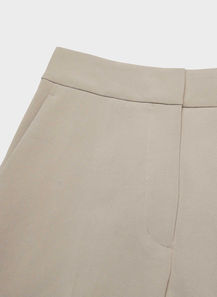 the limitless pant curve-fit – kreppette nomad taupe