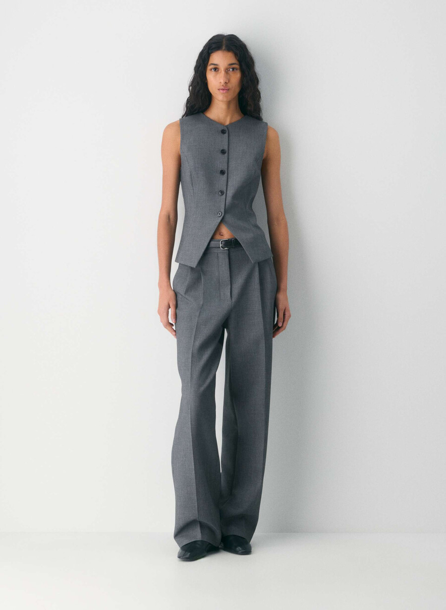 regal vest - reessential heather charcoal