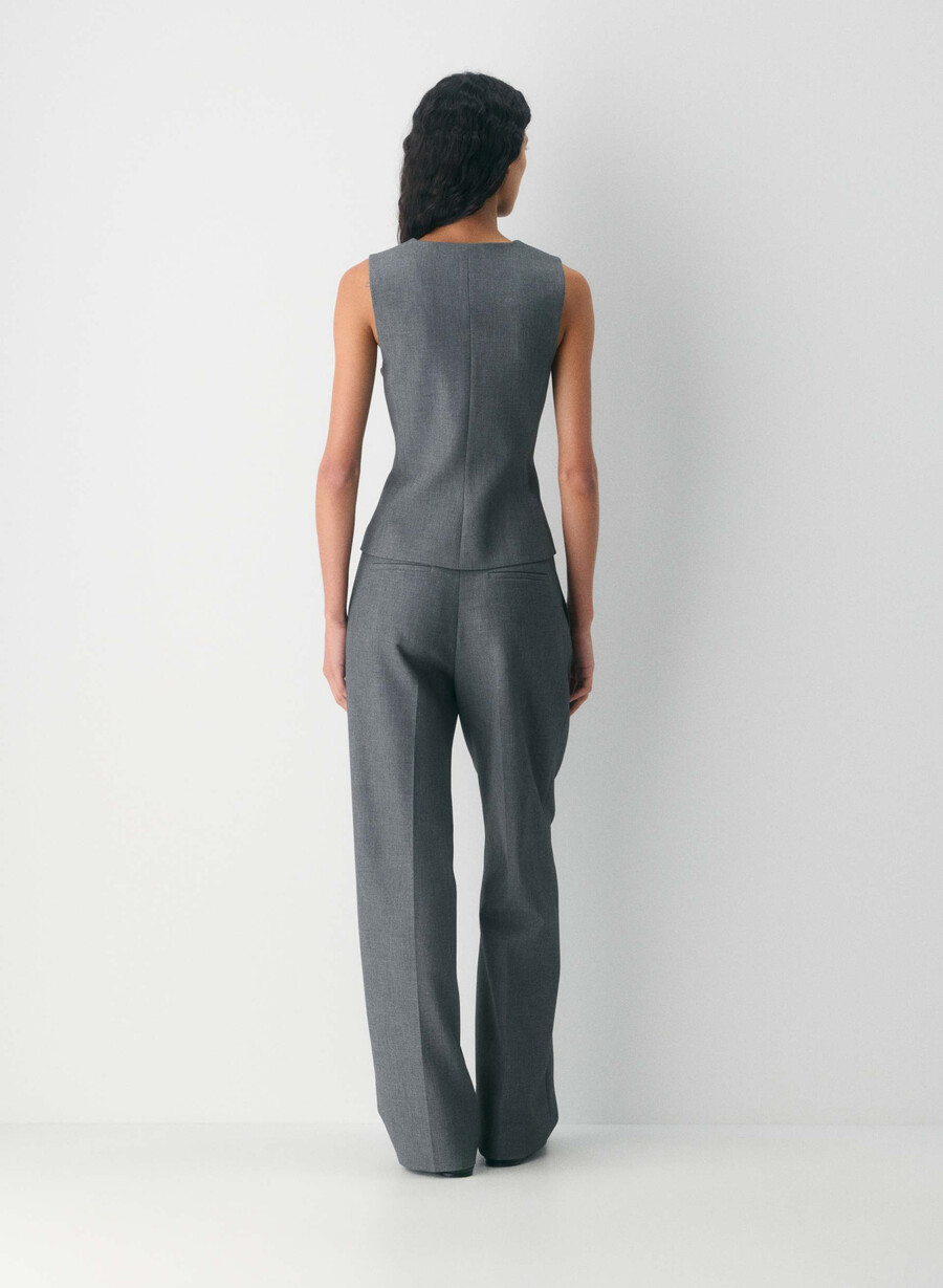 regal vest - reessential heather charcoal