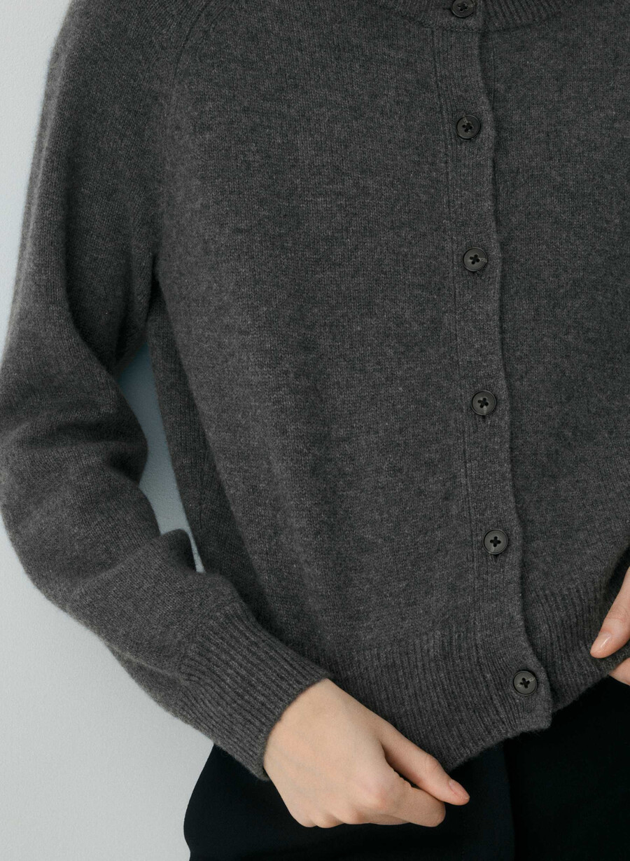 essential wool cashmere london cardigan i melange kullgrå