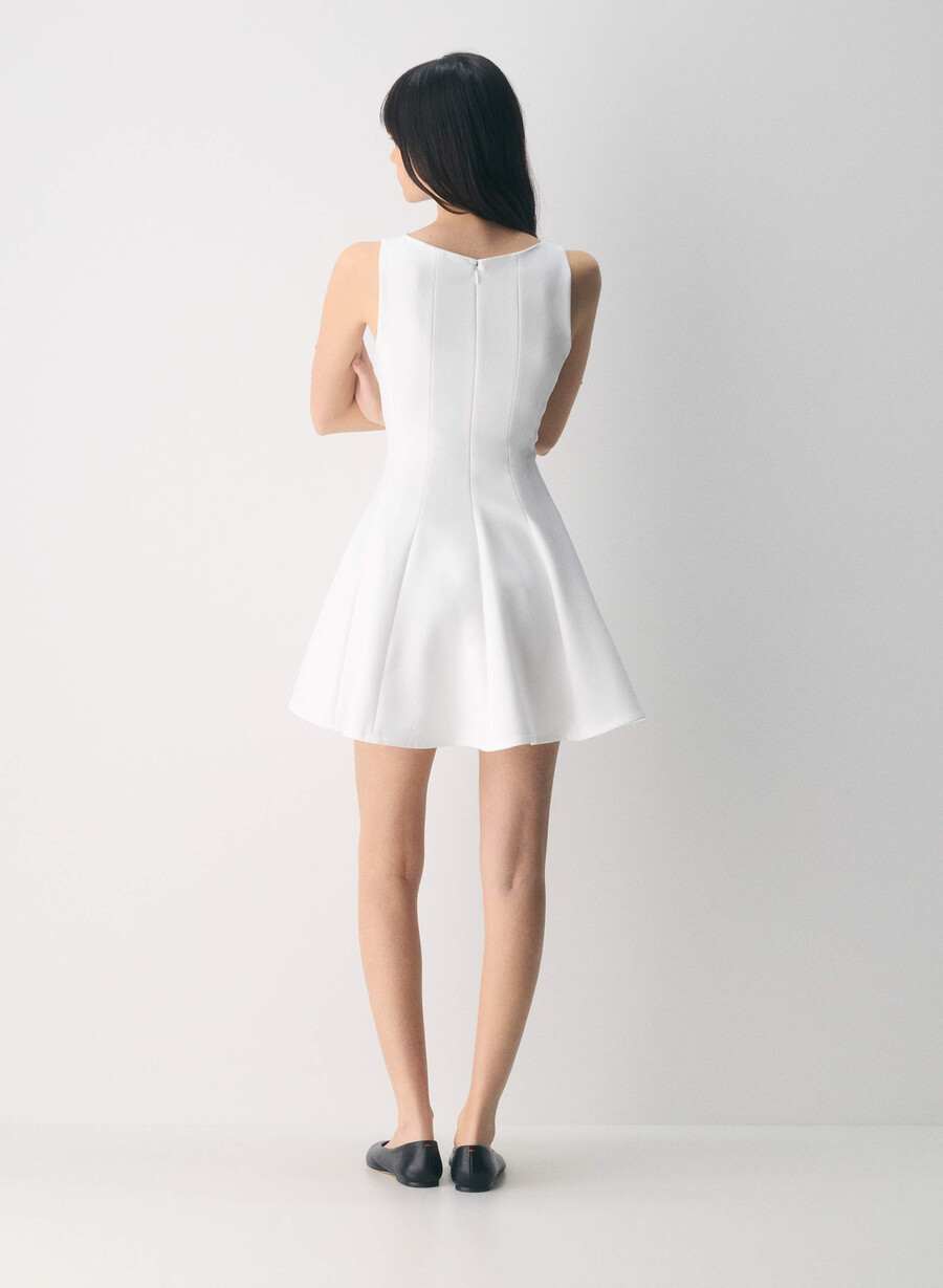 proxy-kjole - reessential white