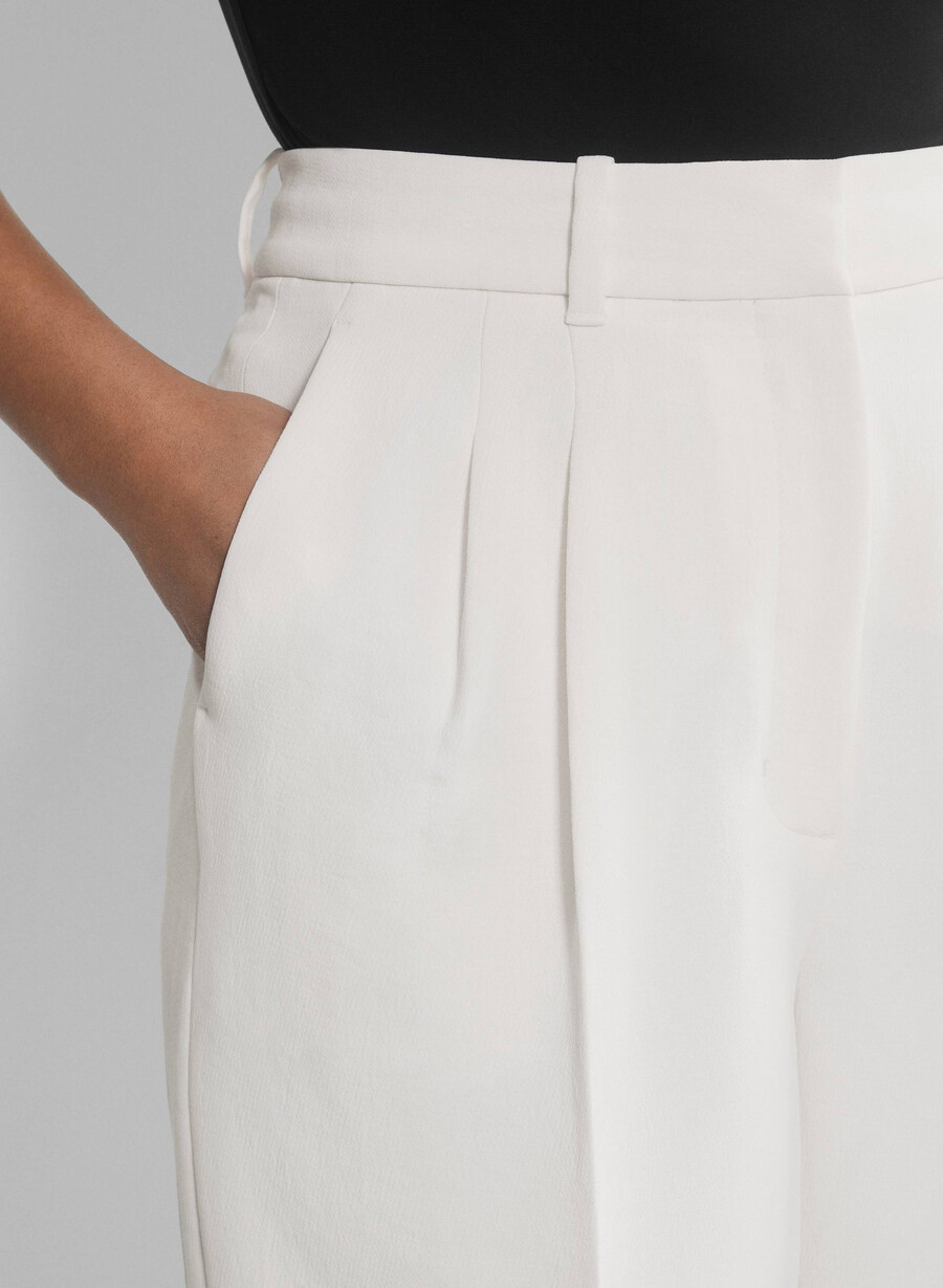 the effortless pant curve-fit cropped - crepette lys bjØrk