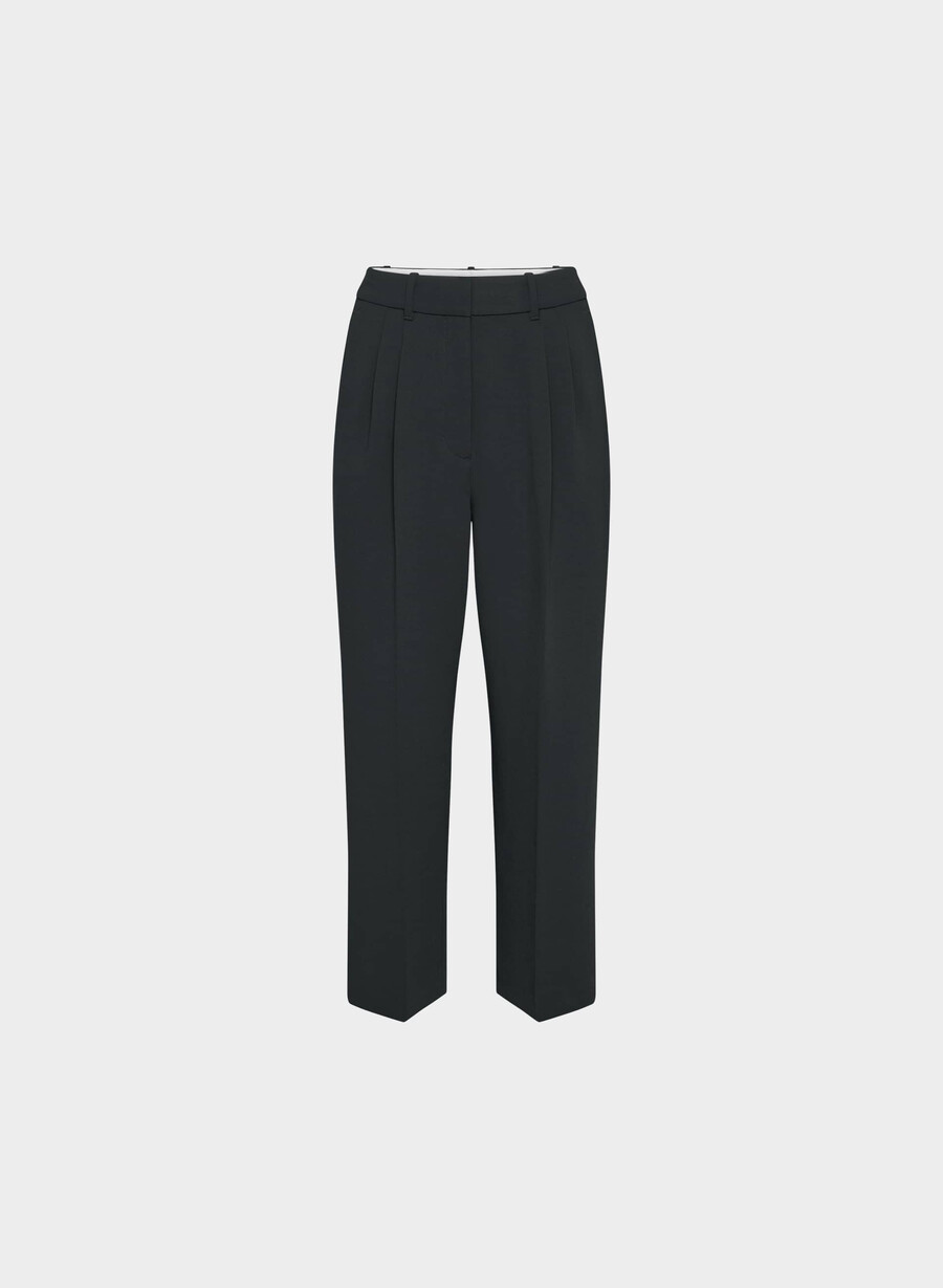the effortless pant curve-fit cropped - crepette svart