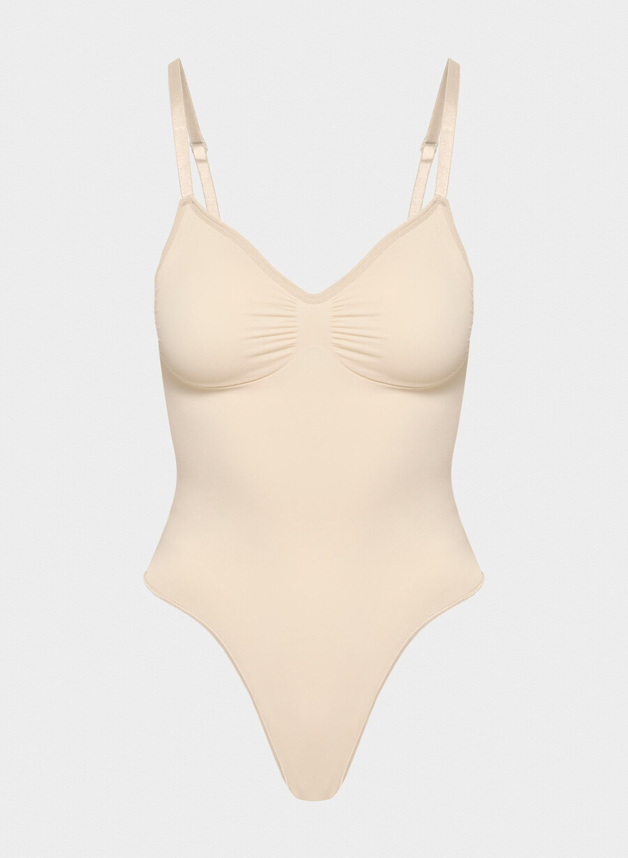 shapeenhance thong-body med lav rygg sand
