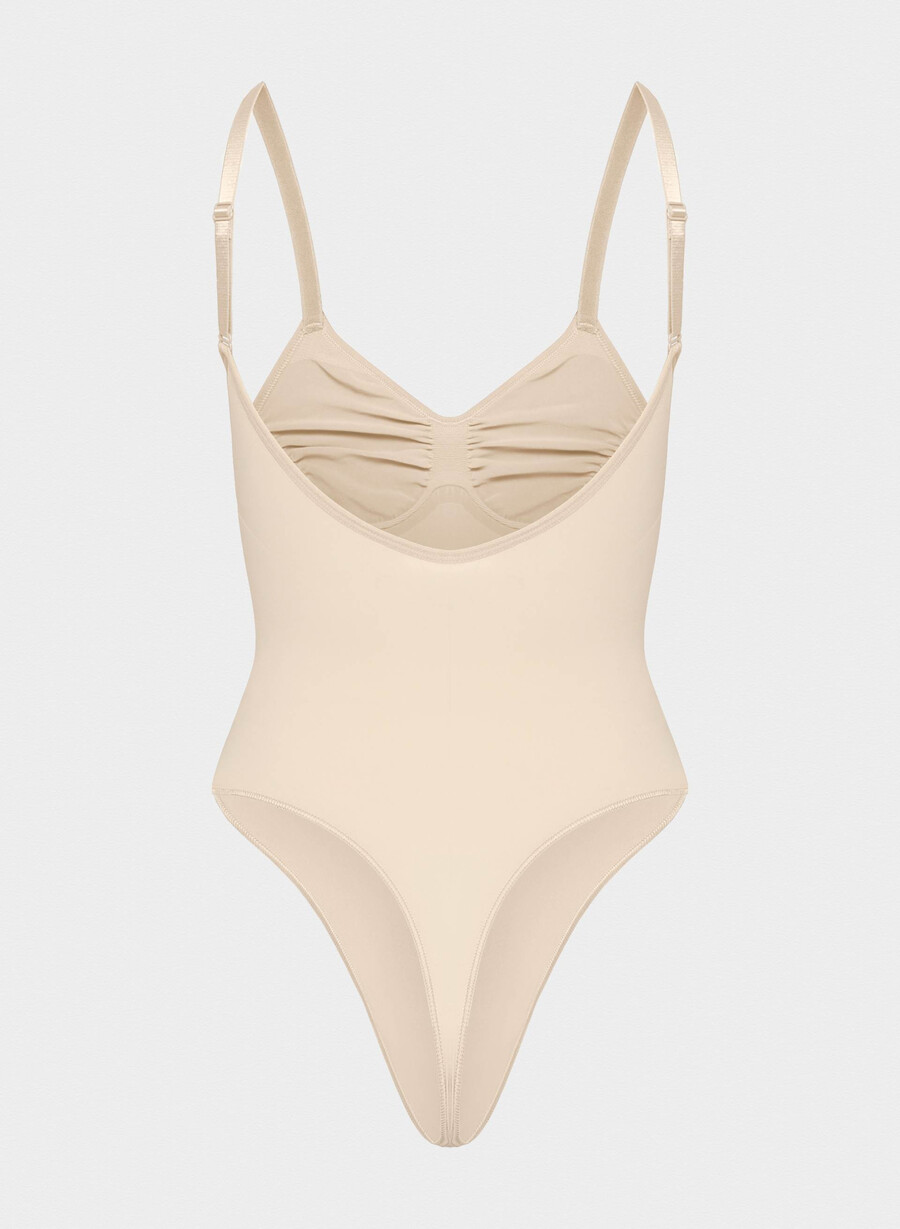 shapeenhance thong-body med lav rygg sand