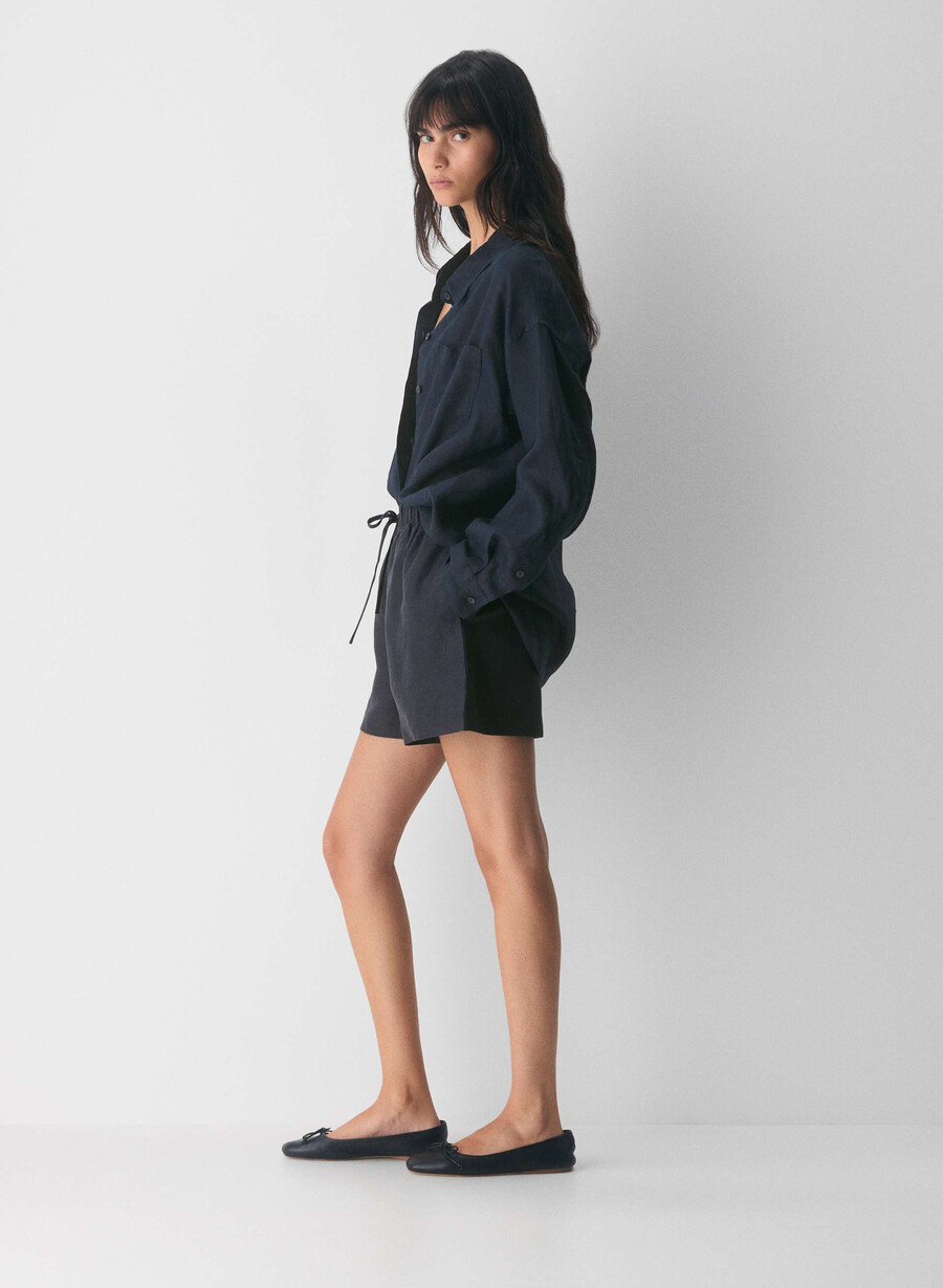 the lodge short mid-thigh – cruiselinen dark nat navy